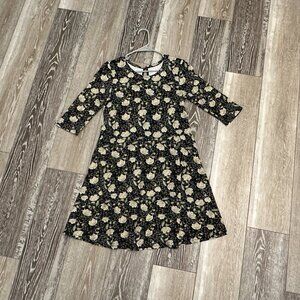 Beautiful Floral Print Dress Sz M 3/4 Sleeves Super Comfy